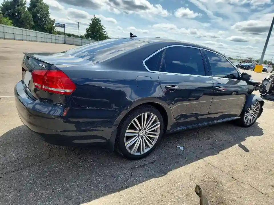 1VWBT7A34FC072681 2015 VOLKSWAGEN PASSAT-2