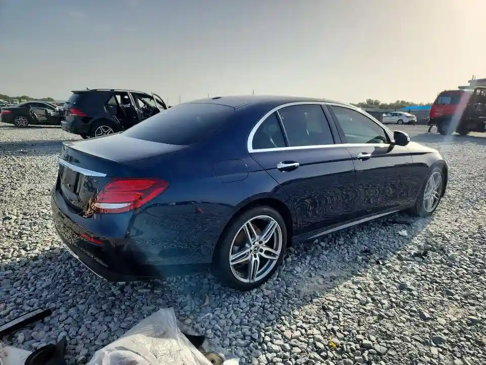 WDDZF4JBXJA300532 2018 MERCEDES-BENZ E-CLASS-2