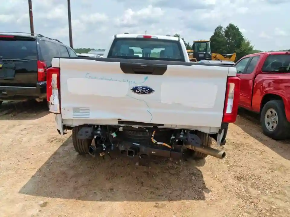 1FT7X2AA5PEE17060 2023 FORD F250-5