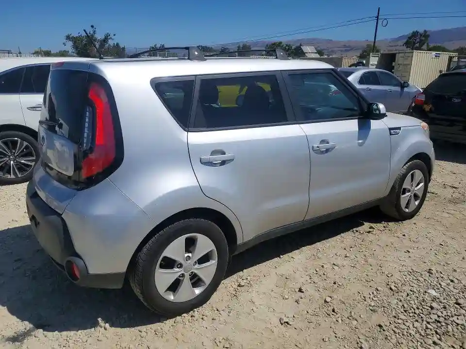 KNDJN2A28G7858979 2016 KIA SOUL BASE-2