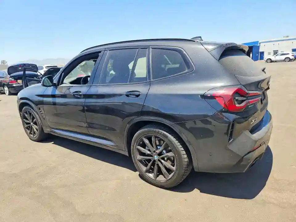 5UX43DP05R9W52674 2024 BMW X3-1