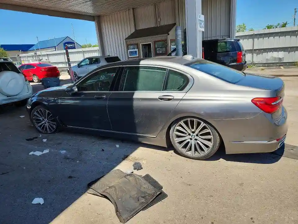 WBA7F2C57GGE12322 2016 BMW 7 SERIES-1