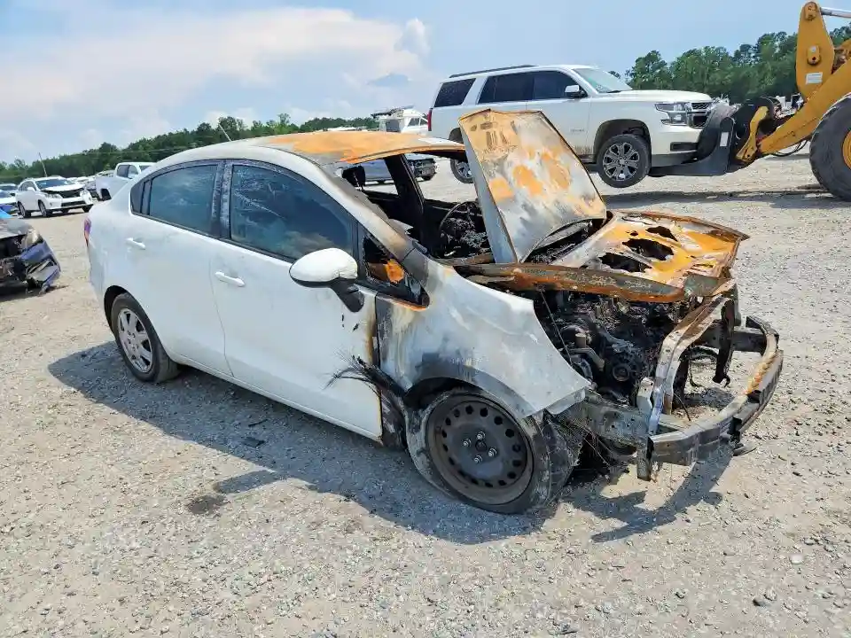 KNADM4A32G6640334 2016 KIA RIO-3