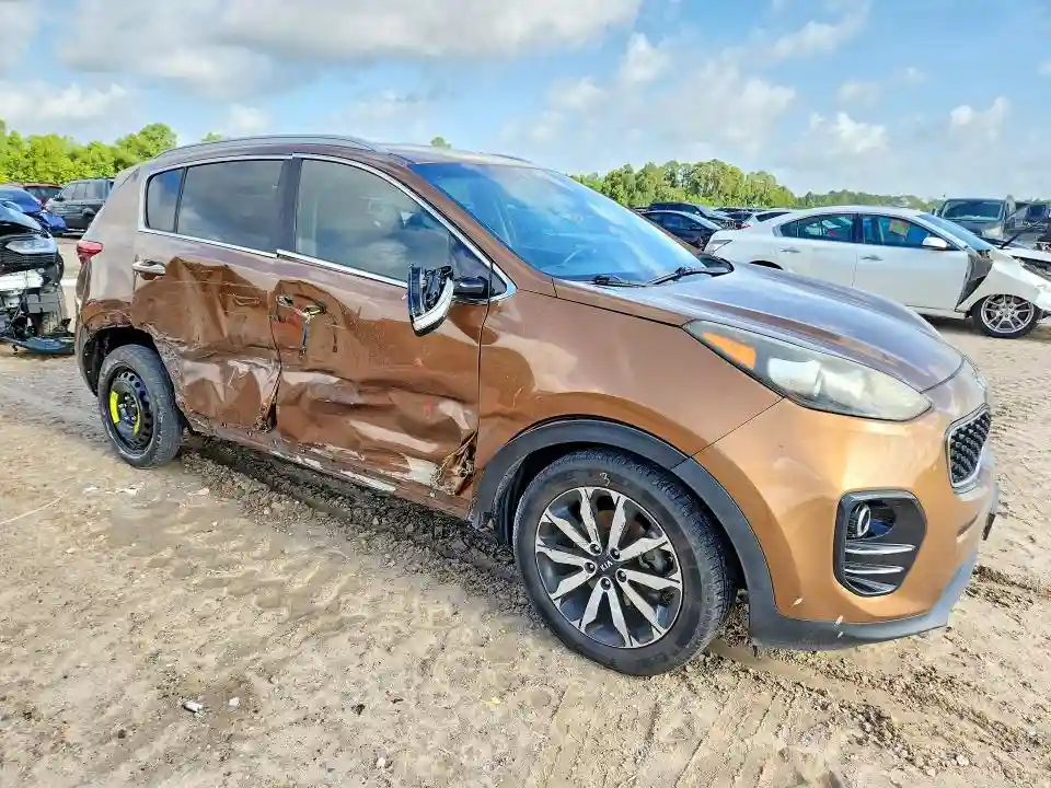 KNDPN3AC9J7422352 2018 KIA SPORTAGE-3