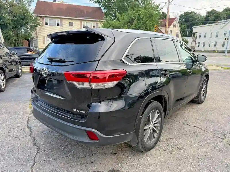5TDJZRFH6HS371118 2017 TOYOTA HIGHLANDER-2