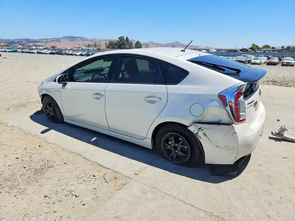 JTDKN3DU0F0406877 2015 TOYOTA PRIUS-1