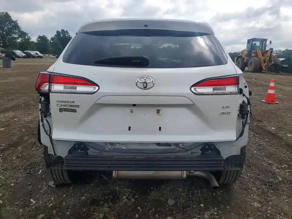 7MUBAABG4NV005573 2022 TOYOTA COROLLA CR-5