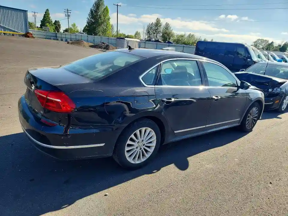 1VWBS7A32GC013374 2016 VOLKSWAGEN PASSAT-2