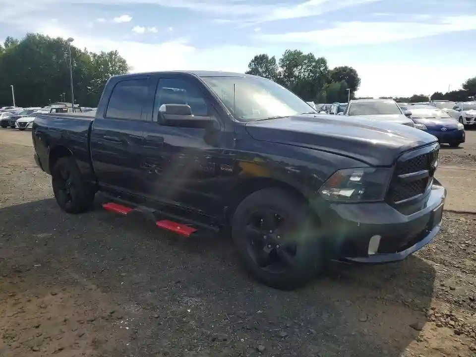 1C6RR7KT1GS200906 2016 RAM 1500-3