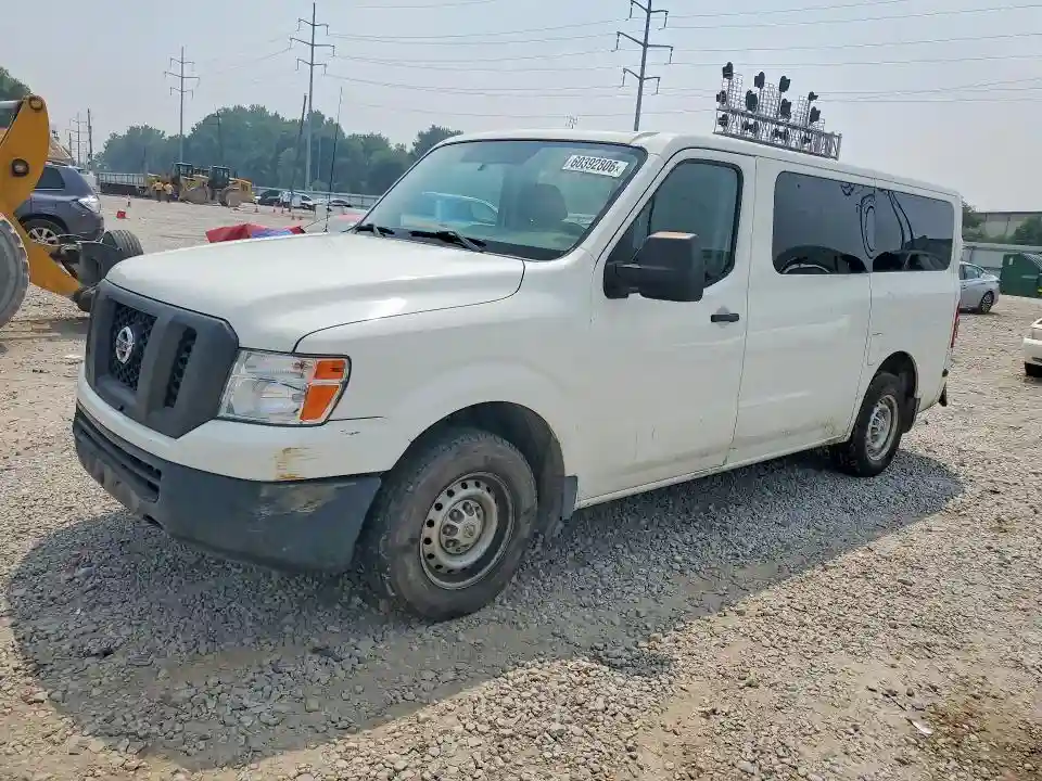 5BZBF0AA5GN855028 2016 NISSAN NV-0
