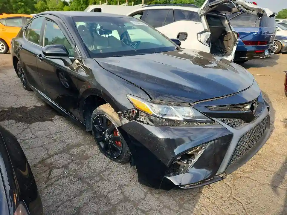 4T1B11HK5JU556795 2018 TOYOTA CAMRY-3