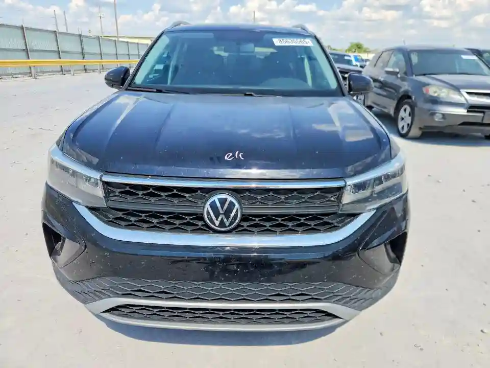 3VVRX7B27NM045209 2022 VOLKSWAGEN TAOS SE-4