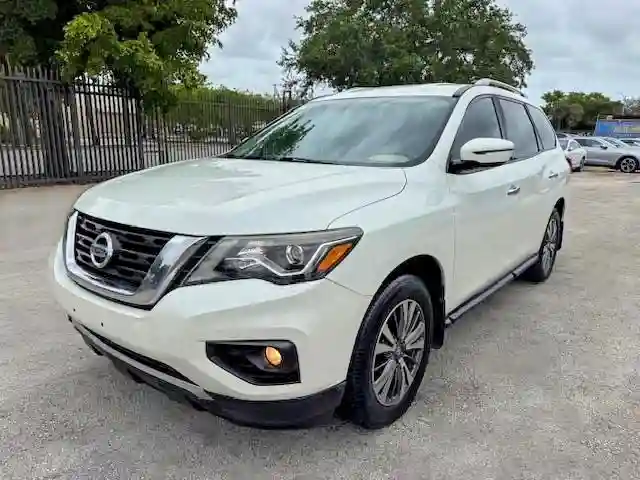 5N1DR2MM1HC627750 2017 NISSAN PATHFINDER-0