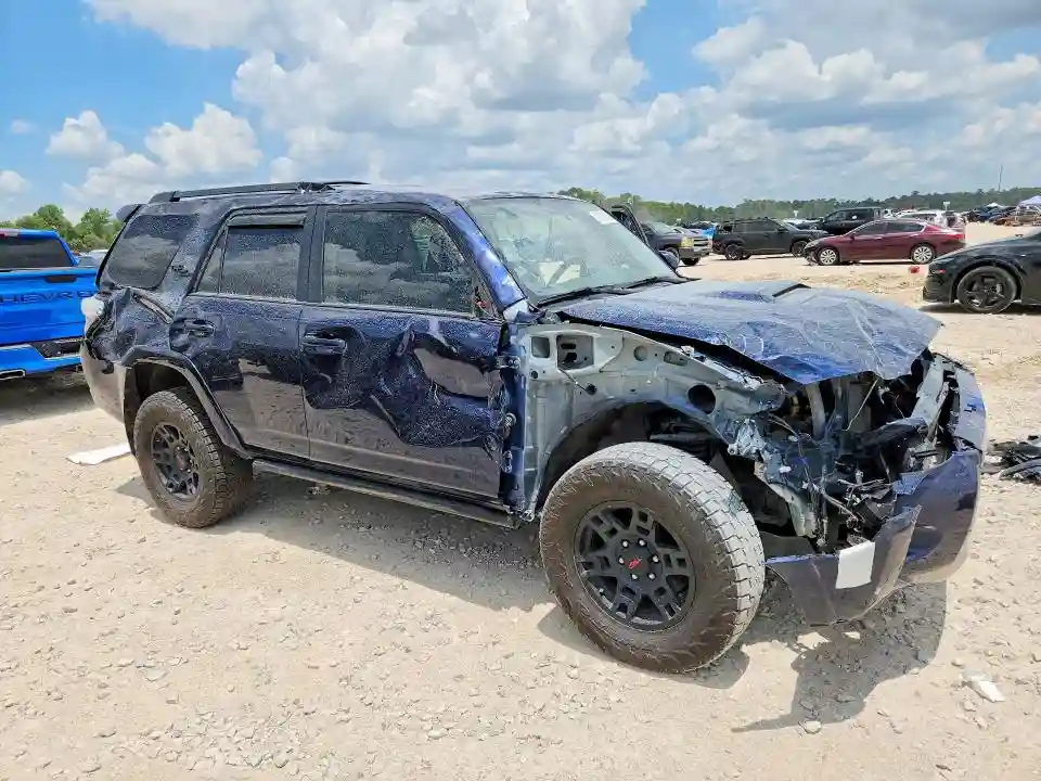 JTEPU5JR2R6233428 2024 TOYOTA 4RUNNER-3