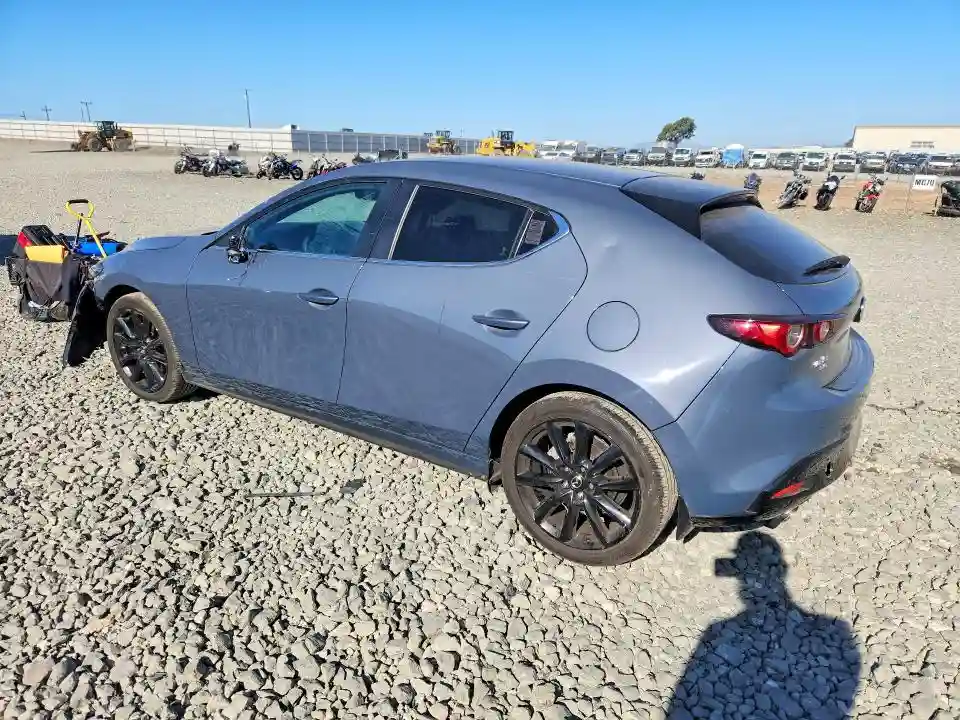 JM1BPBLM2S1777646 2025 MAZDA 3-1