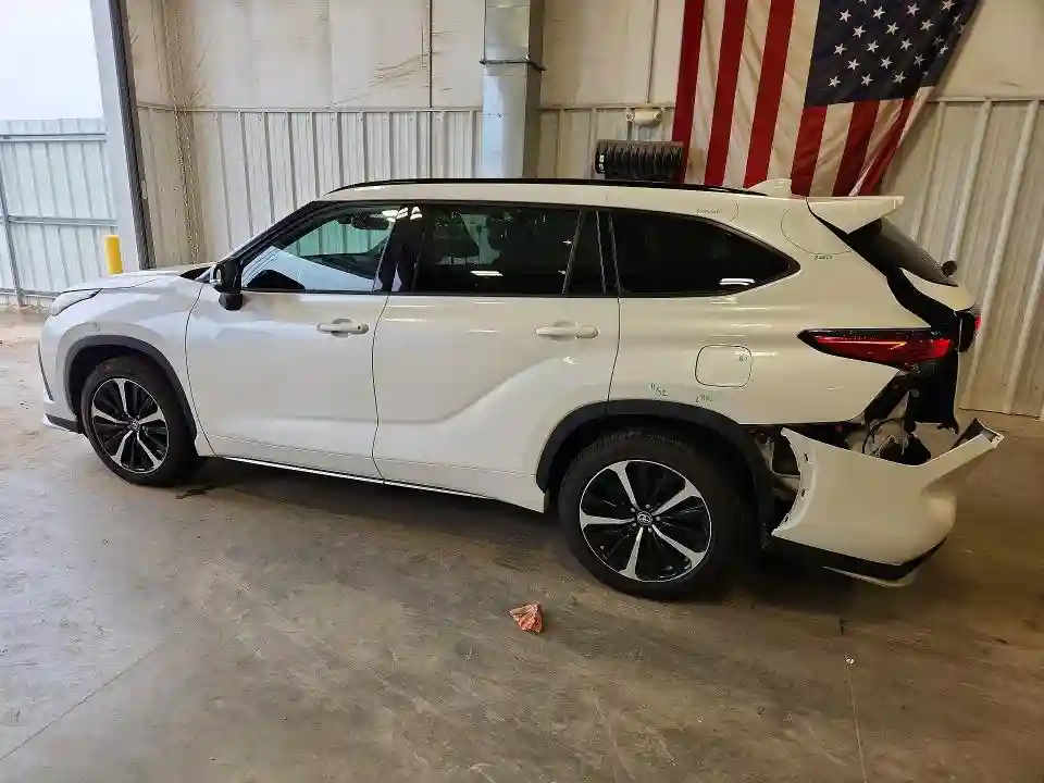 5TDJZRBH2MS073648 2021 TOYOTA HIGHLANDER-1