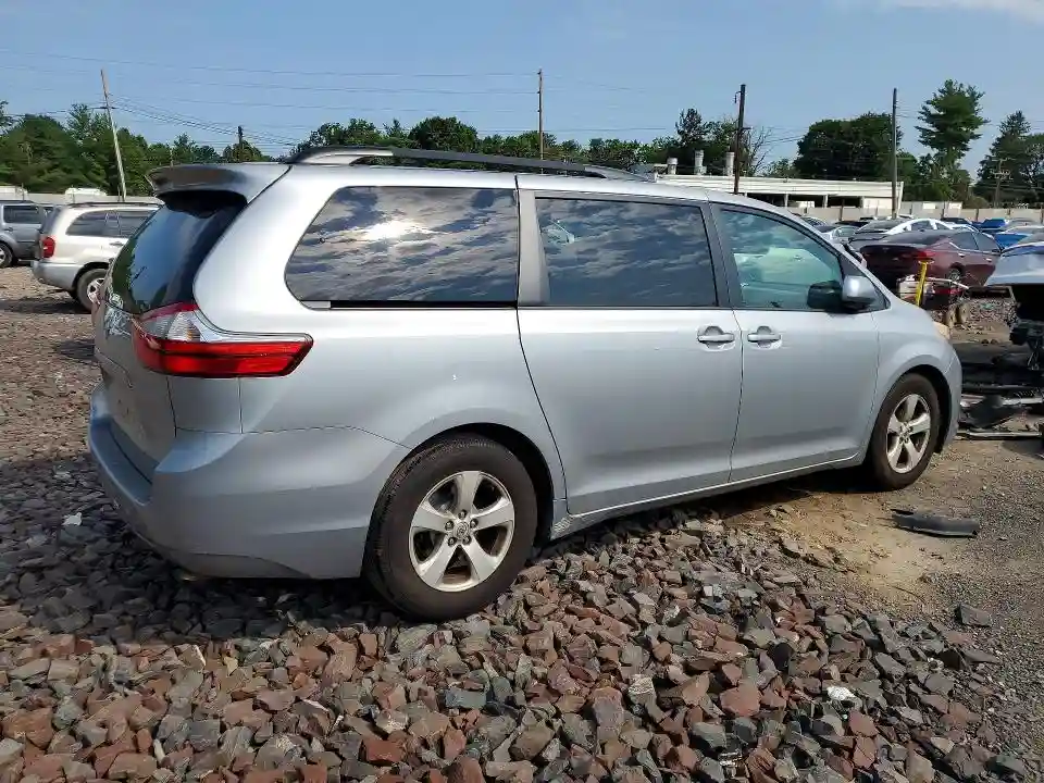 5TDKK3DC9FS670631 2015 TOYOTA SIENNA-2