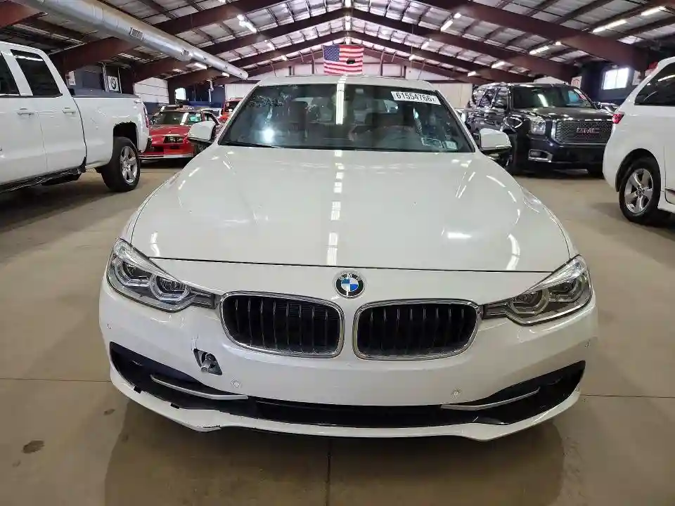 WBA8B9G37HNU56381 2017 BMW 3 SERIES-4