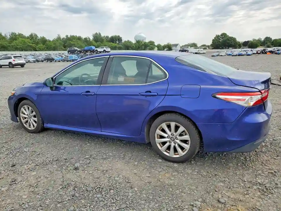 4T1B11HKXJU643494 2018 TOYOTA CAMRY-1