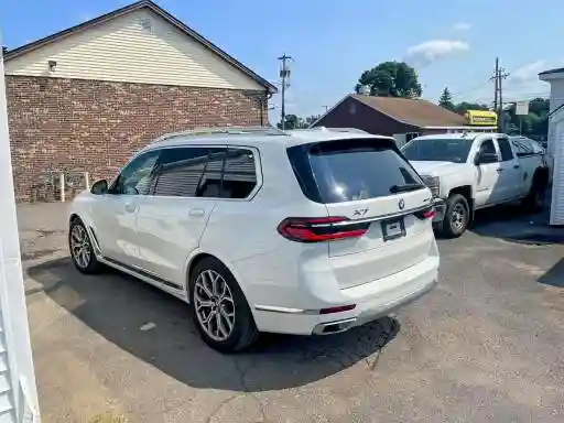 5UX23EM0XS9X97121 2025 BMW X7-1