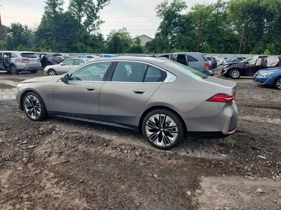 WBA53FJ00RCP92755 2024 BMW 5 SERIES-1