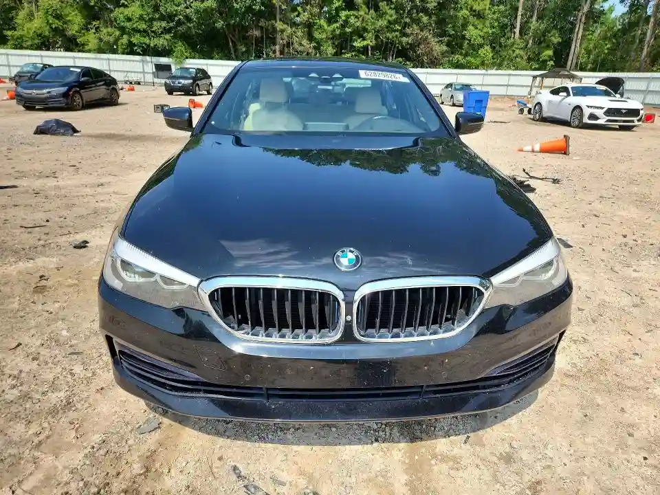 WBAJA9C56JB032726 2018 BMW 5 SERIES-4