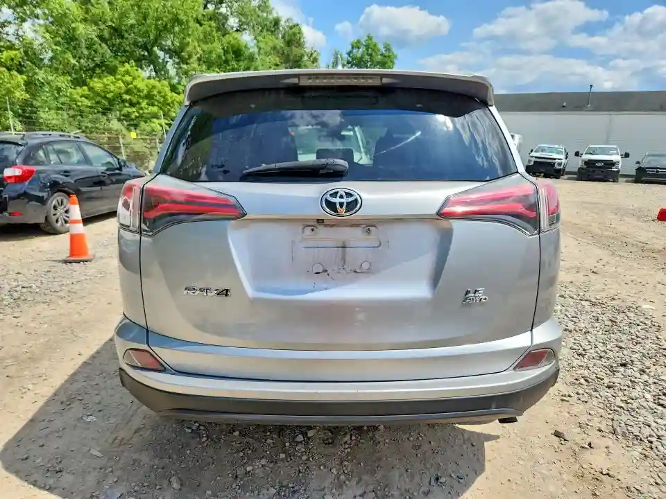 JTMBFREVXJJ260286 2018 TOYOTA RAV4-5