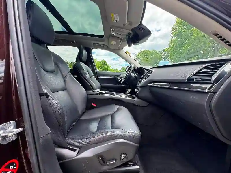 YV4A22PK6J1358472 2018 VOLVO XC90-4