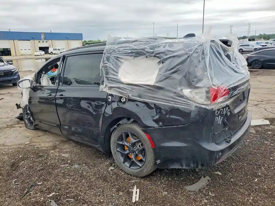 2C4RC1EG5JR291788 2018 CHRYSLER PACIFICA-1