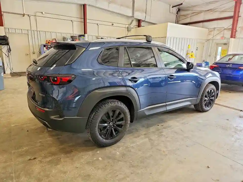 7MMVABAM2SN375183 2025 MAZDA CX-50-2