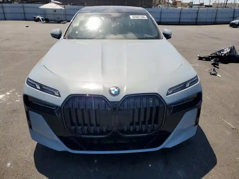 WBA23EH01SCU79495 2025 BMW 7 SERIES-4