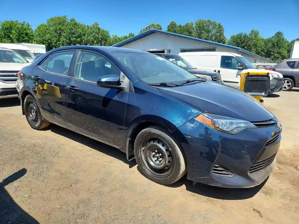 2T1BURHE4JC118304 2018 TOYOTA COROLLA-3