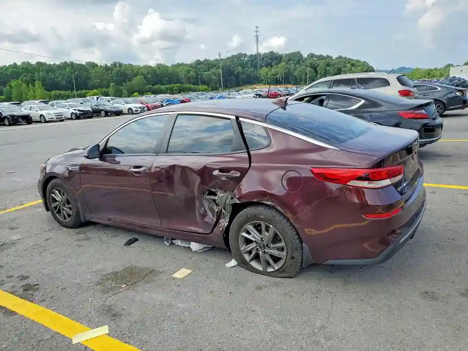 5XXGT4L32KG365073 2019 KIA OPTIMA-1
