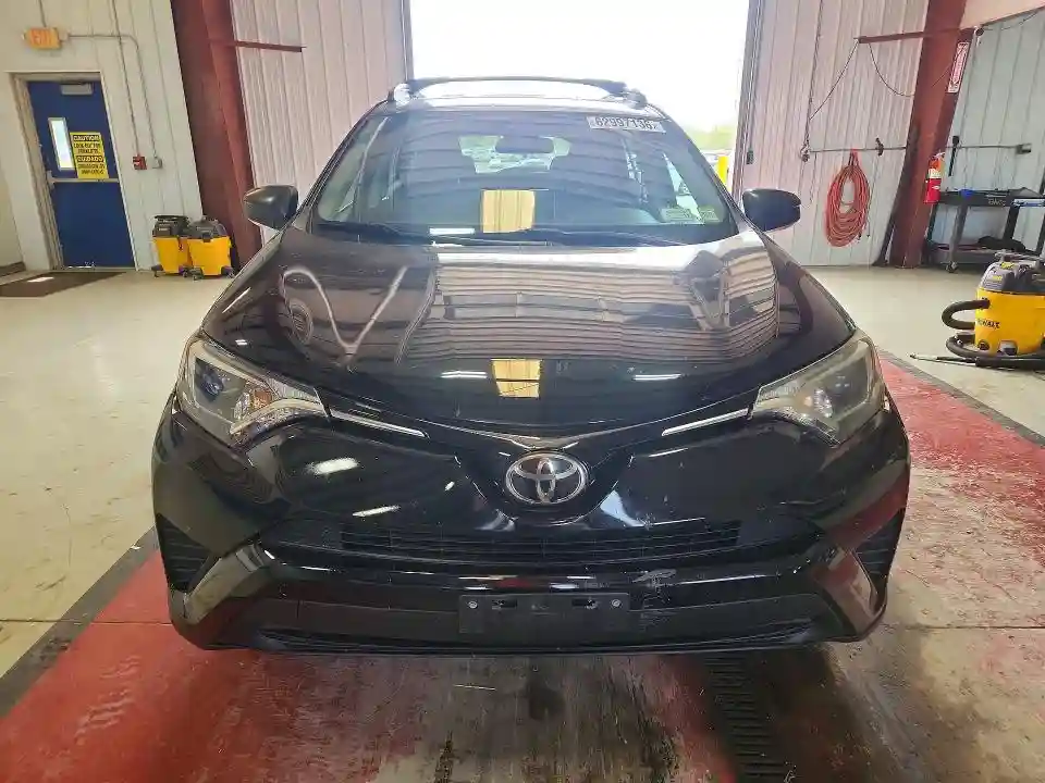 2T3BFREV6JW765551 2018 TOYOTA RAV4-4