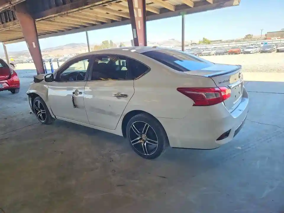 3N1AB7AP3HL655032 2017 NISSAN SENTRA-1