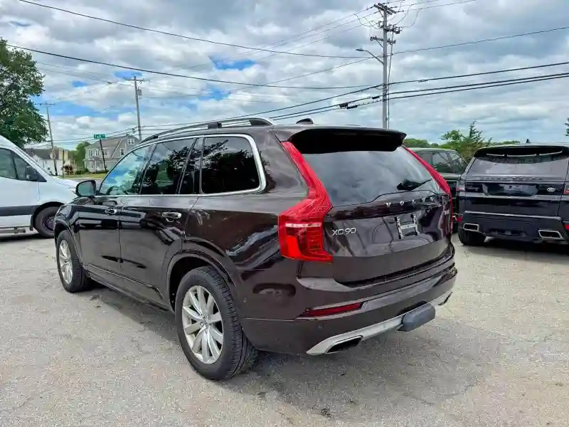 YV4A22PK6J1358472 2018 VOLVO XC90-2
