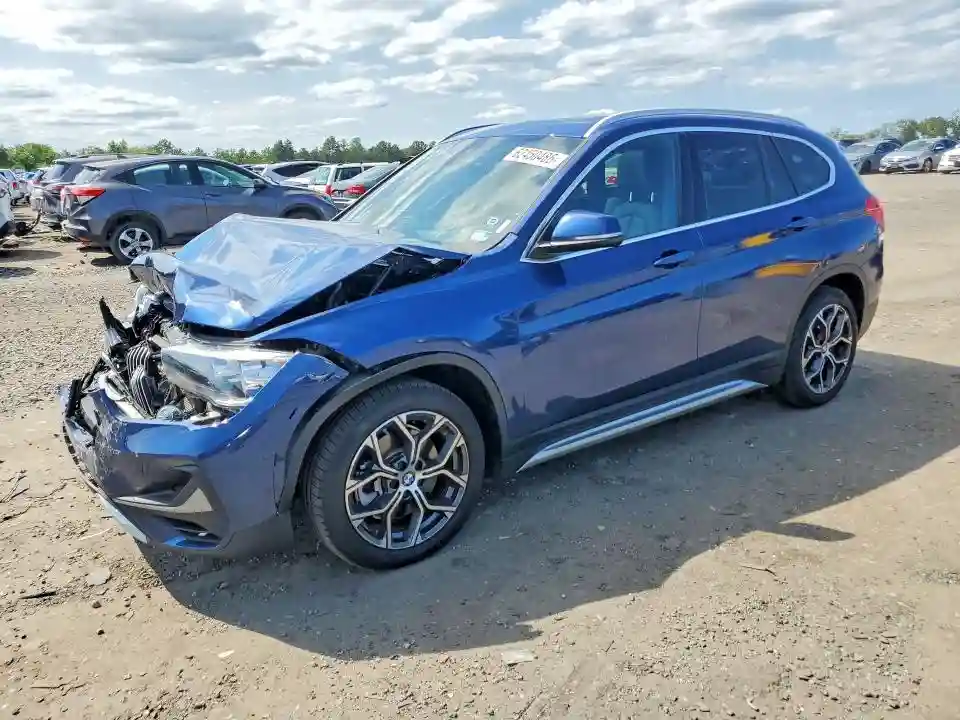 WBXJG9C05N5V20532 2022 BMW X1-0