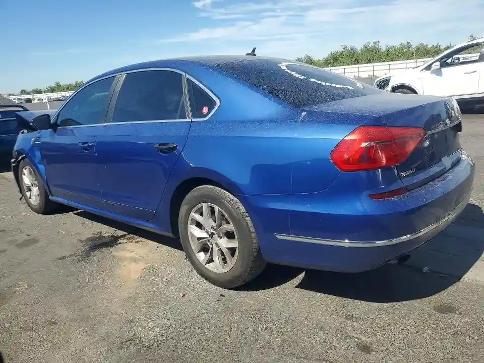 1VWAT7A32GC042026 2016 VOLKSWAGEN PASSAT-1