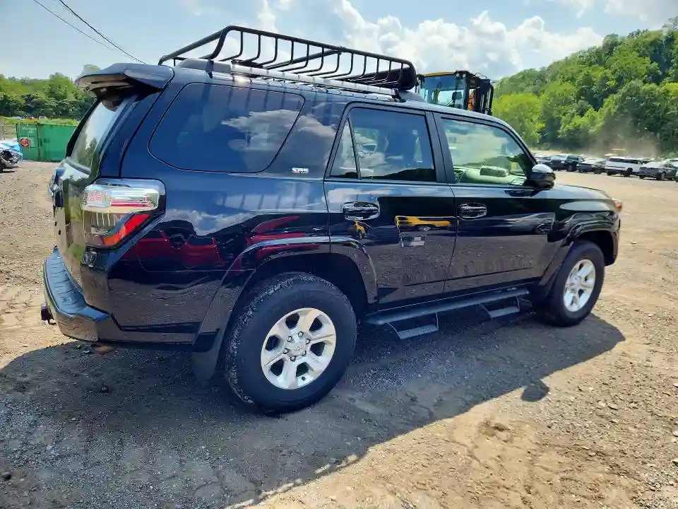 JTEMU5JRXR6300389 2024 TOYOTA 4RUNNER-2