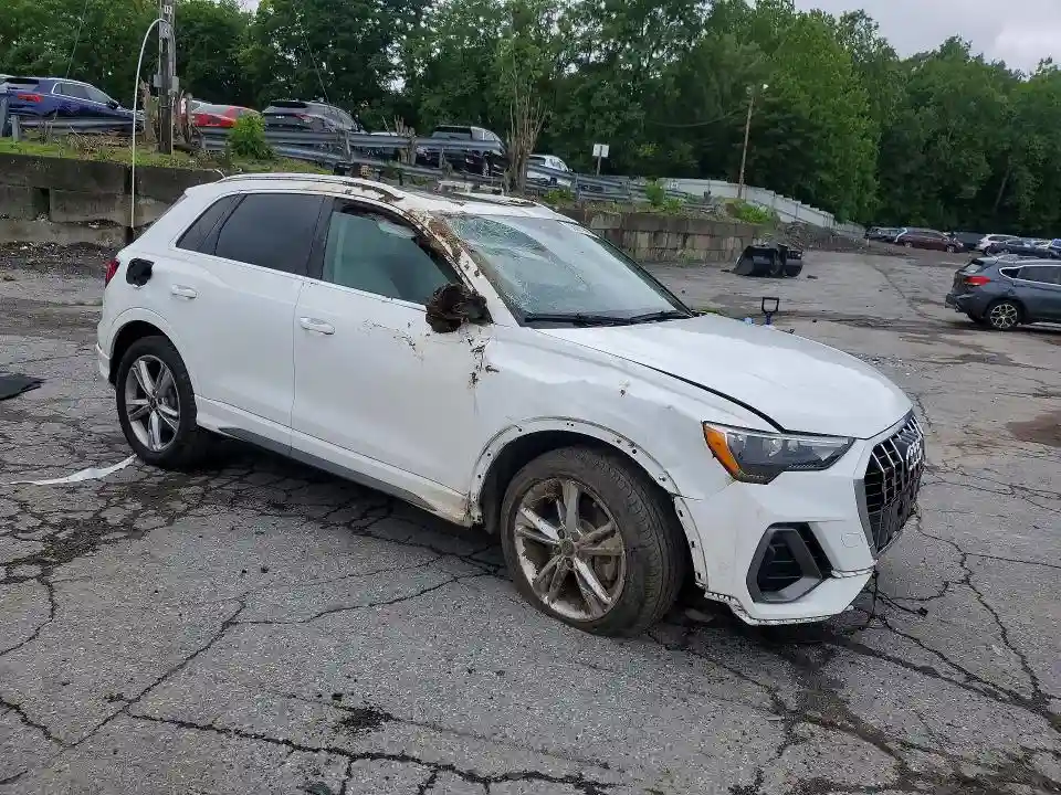 WA1DECF37N1076705 2022 AUDI Q3-3