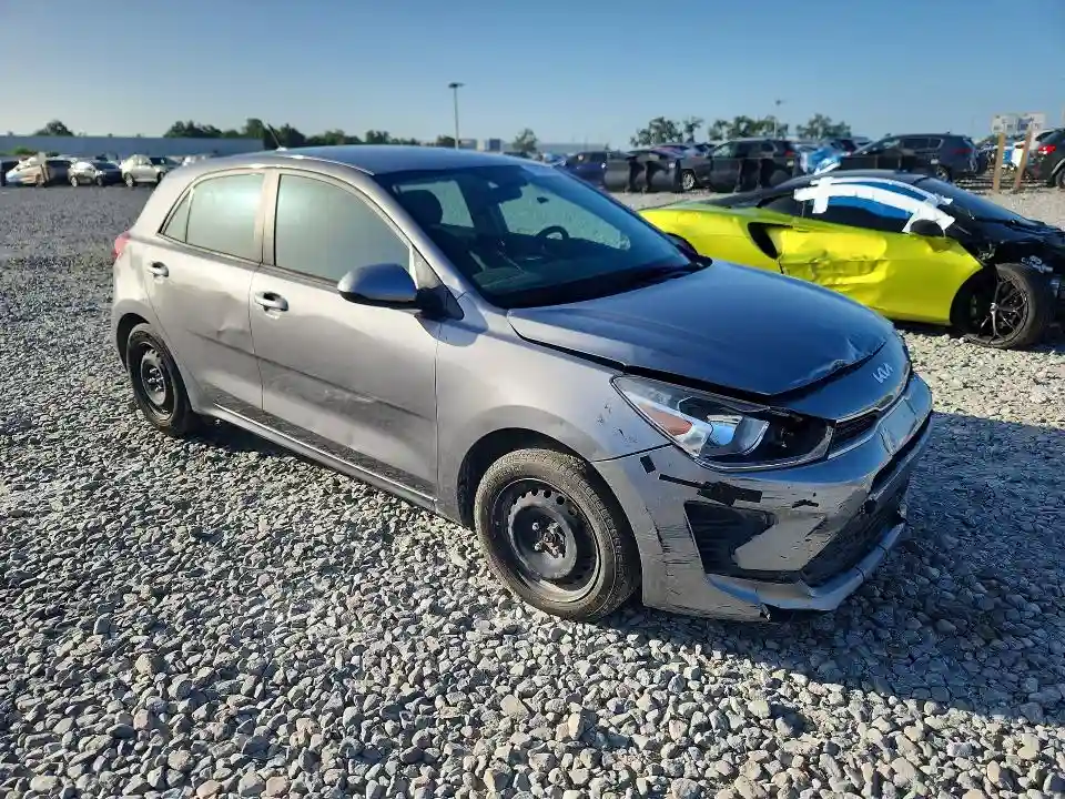 3KPA25AD0PE579330 2023 KIA RIO-3
