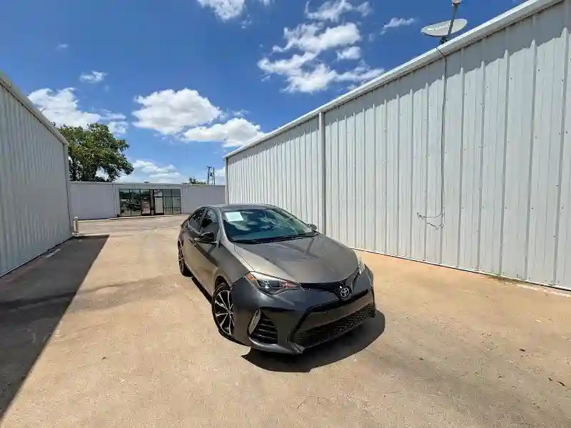 5YFBURHE0HP631432 2017 TOYOTA COROLLA-0