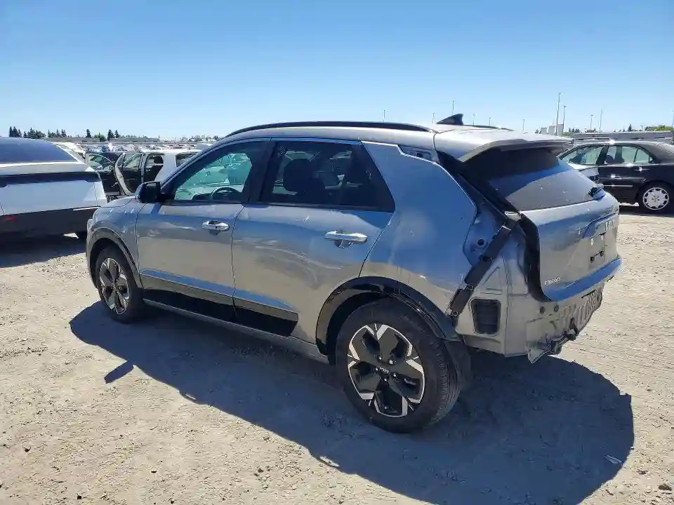 KNDCR3L17P5061948 2023 KIA NIRO-1