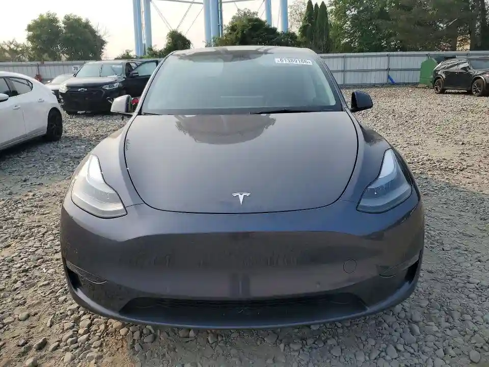 7SAYGDEFXPF582514 2023 TESLA MODEL Y-4