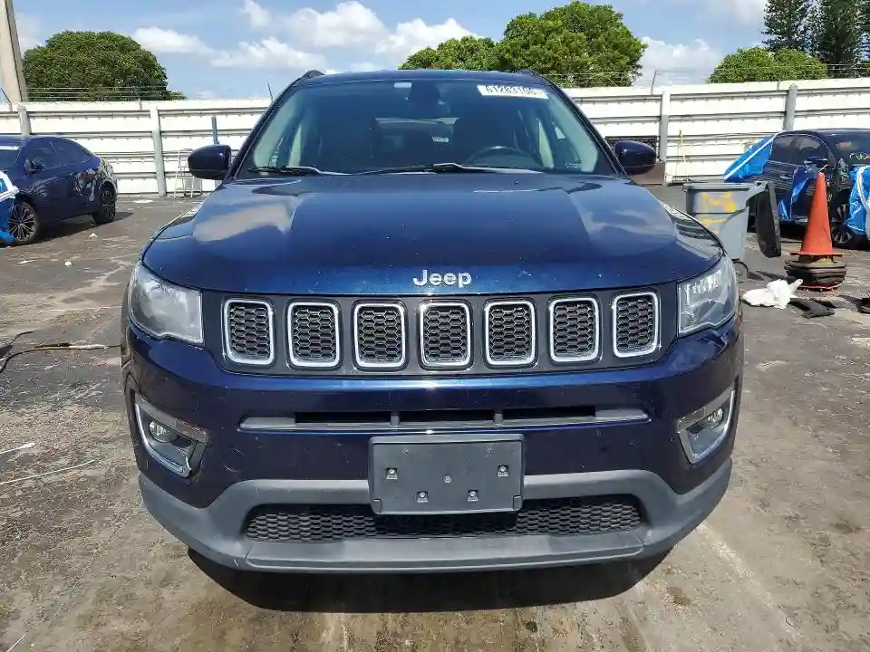 3C4NJCBB0JT308874 2018 JEEP COMPASS-4