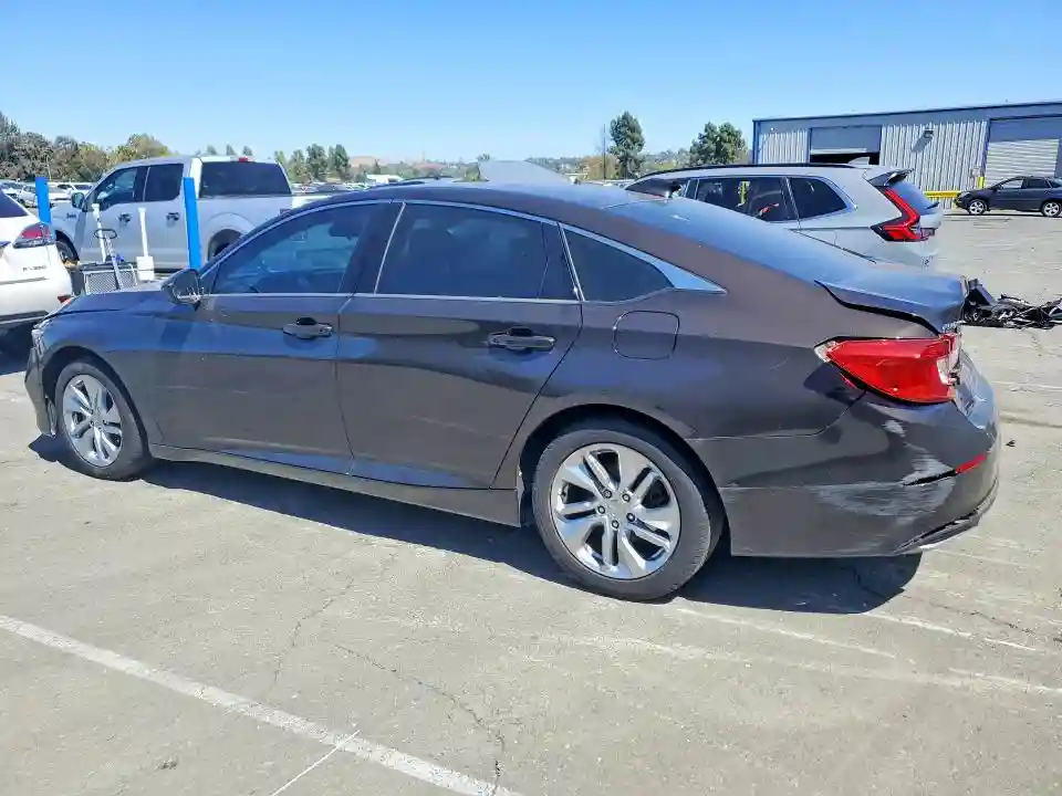 1HGCV1F10JA136498 2018 HONDA ACCORD-1