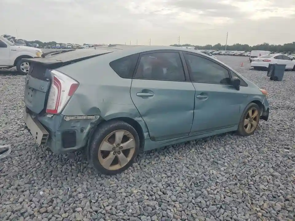 JTDKN3DUXF1951804 2015 TOYOTA PRIUS-2