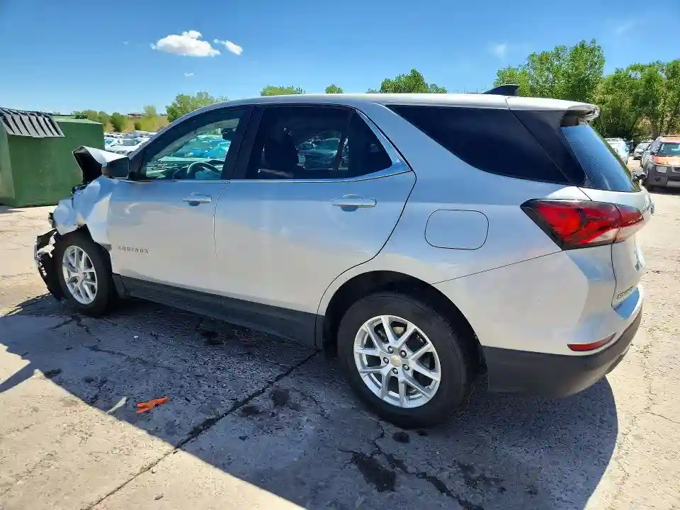 2GNAXTEVXN6111117 2022 CHEVROLET EQUINOX-1
