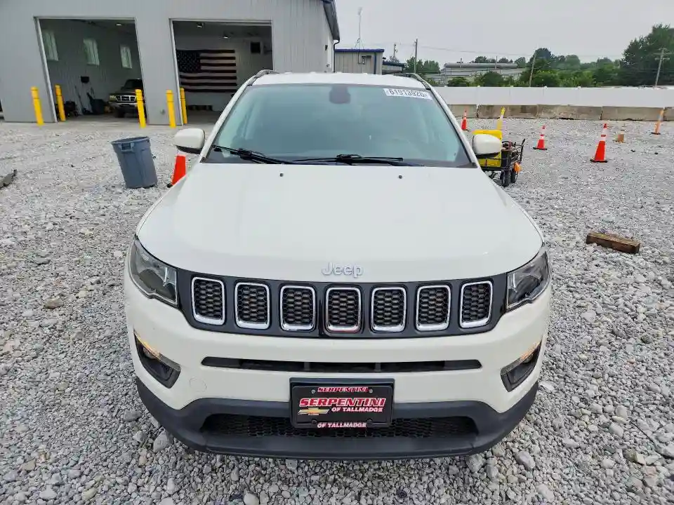 3C4NJDBB7KT703299 2019 JEEP COMPASS-4