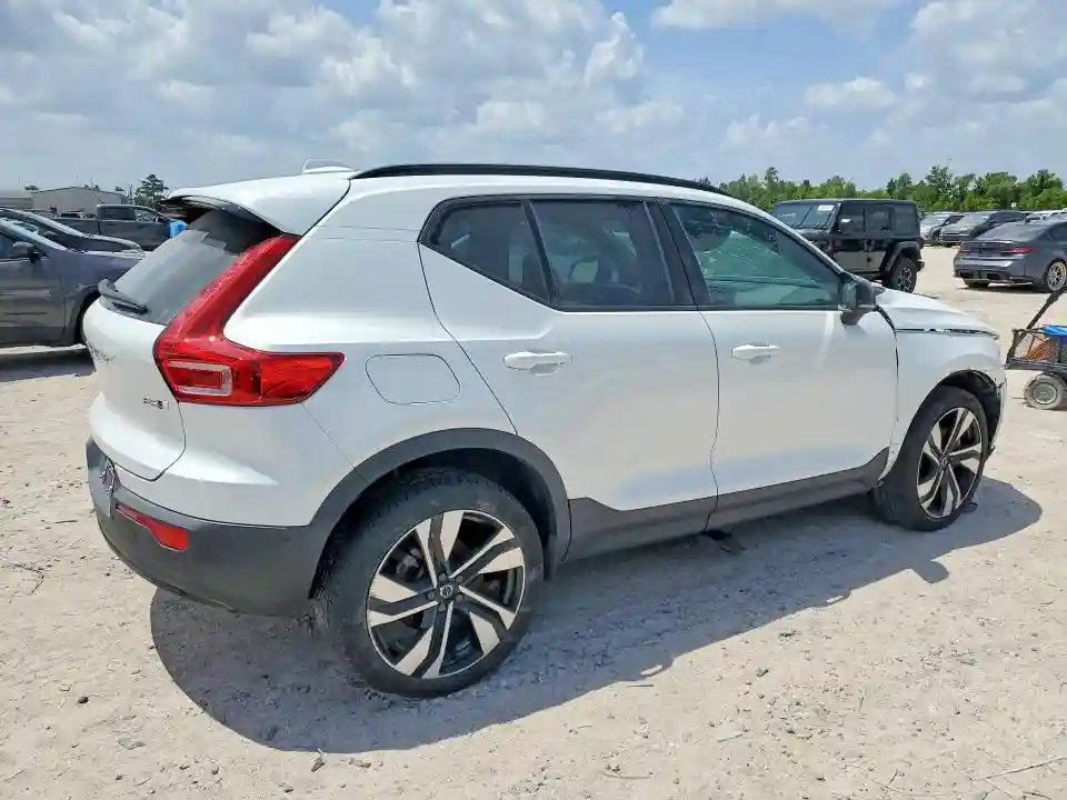 YV4L12UX2P2977293 2023 VOLVO XC40 ULTIM-2